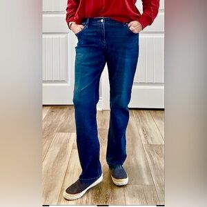 🍀 Lucky You! Women’s Chico’s size 1.5R Blue Jeans look brand new.